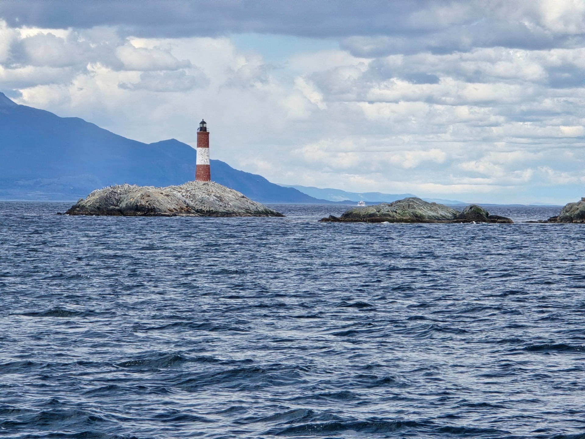 Faro del Canal Beagle